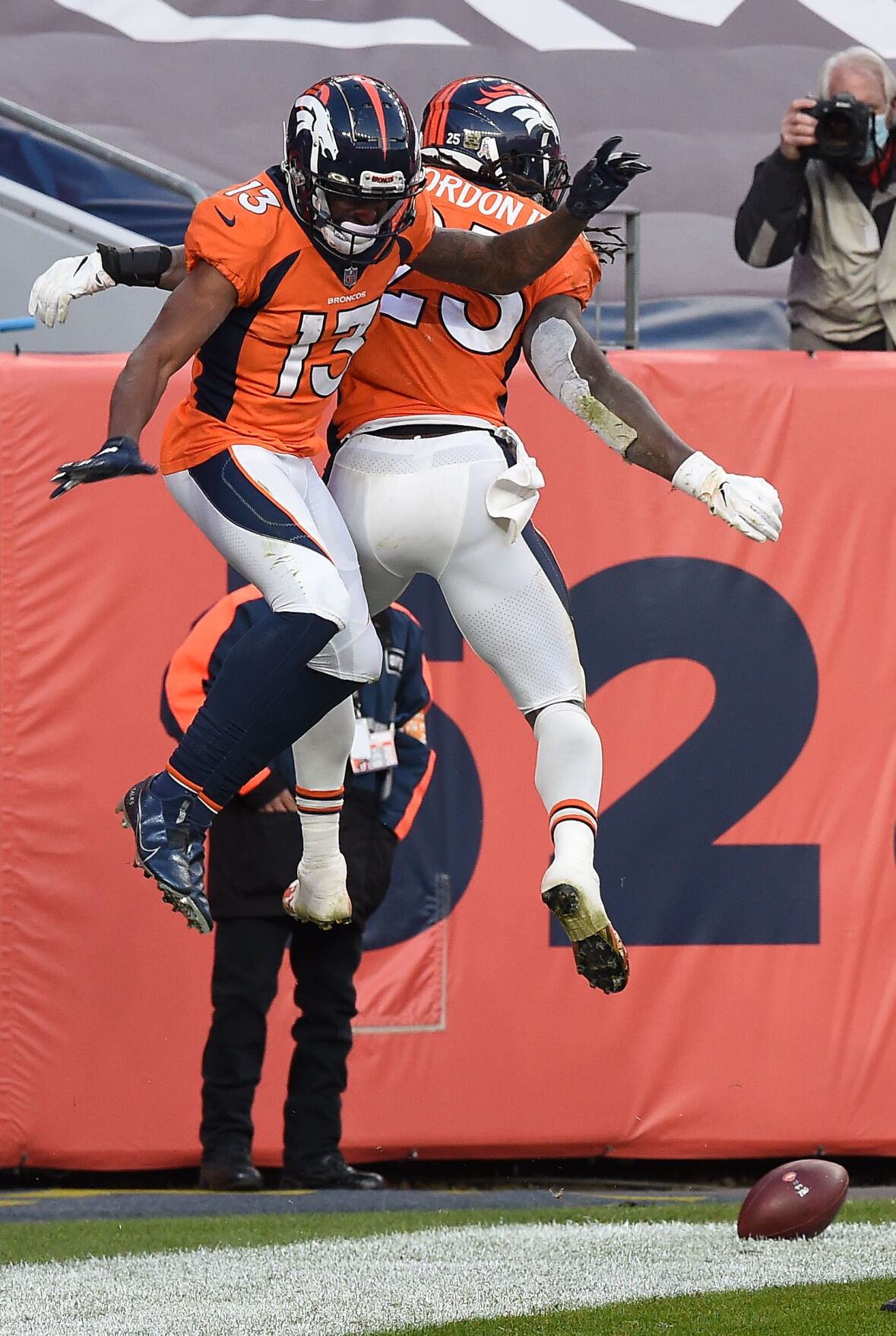 112320-s-broncos 2192.jpg